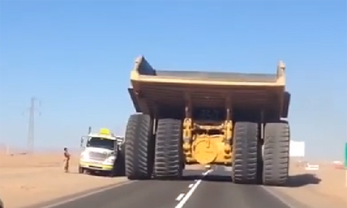 xe-khong-lo-tren-duong-cao-toc-1