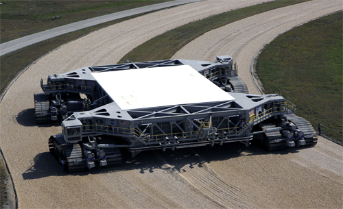 xe-banh-xich-lon-nhat-the-gioi