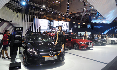 trien-lam-oto-viet-nam-2015-con