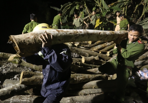 som-nhat-chieu-nay-moi-tiep-can-2-nan-nhan-vu-sap-