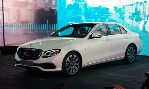 mercedes-e-class-the-he-moi-trinh-lang