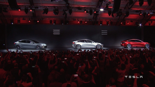 tesla-model-3-thang-lon-voi-115000-nguoi-dat-hang-