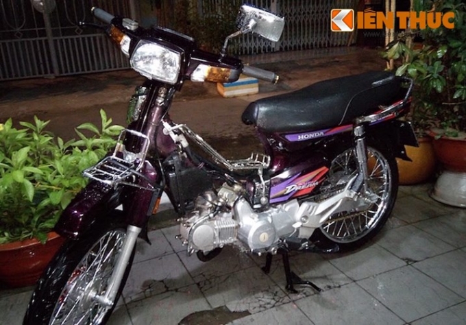 honda-super-dream-viet-do-kieng-cua-dan-choi-sai-g