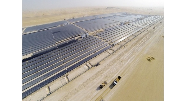 vuong-quoc-giau-co-dubai-vua-pha-ky-luc-ve-gia-die