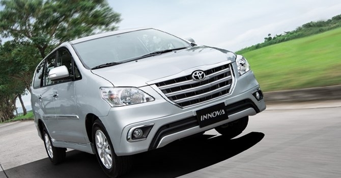 toyota-innova-2014_9792_voxr