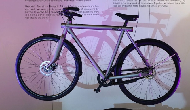 den-sieu-trom-cung-phai-de-chung-chiec-xe-dap-thon