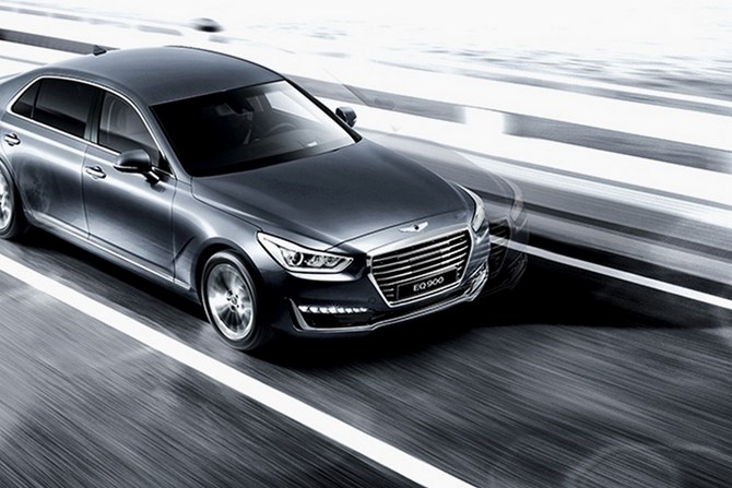 Hyundai-Genesis-quyet-dau-xe-Duc-bang-cong-nghe-1
