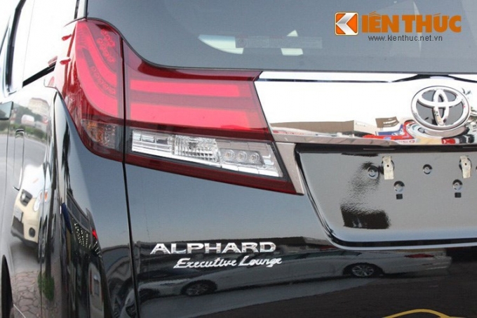 dap-thung-chuyen-co-mat-dat-toyota-alphard-hon-4-t