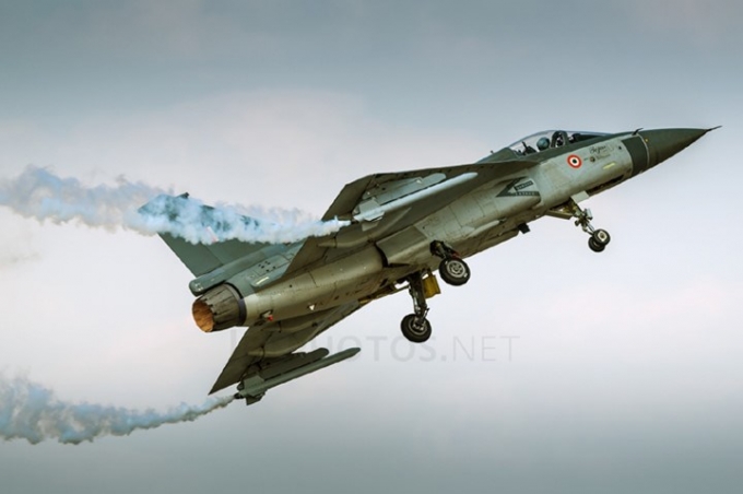 chiem-nguong-may-bay-tiem-kich-kho-de-cua-an-do-hi