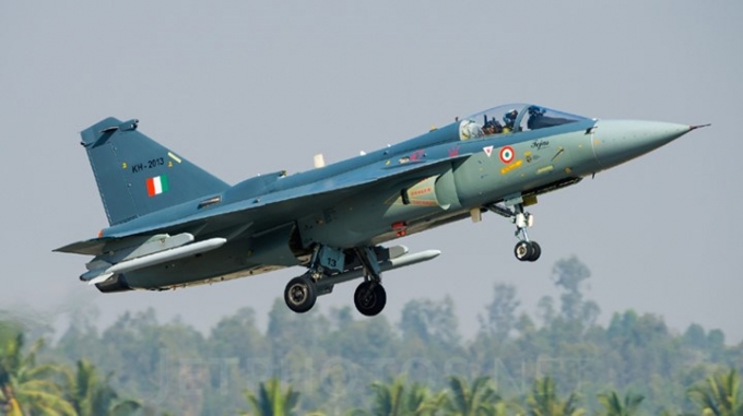 chiem-nguong-may-bay-tiem-kich-kho-de-cua-an-do-hi