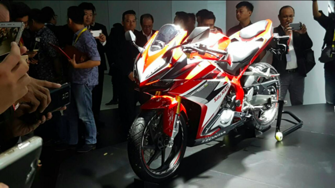 Honda-CBR250RR-09