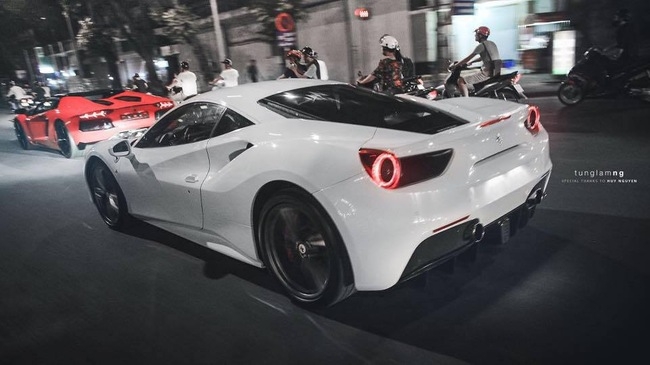 ferrari-488-gtb-thu-2-ha-noi-7-1476250847823-crop1