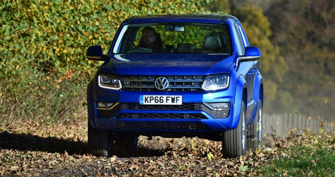 2017-vw-amarok-uk-4