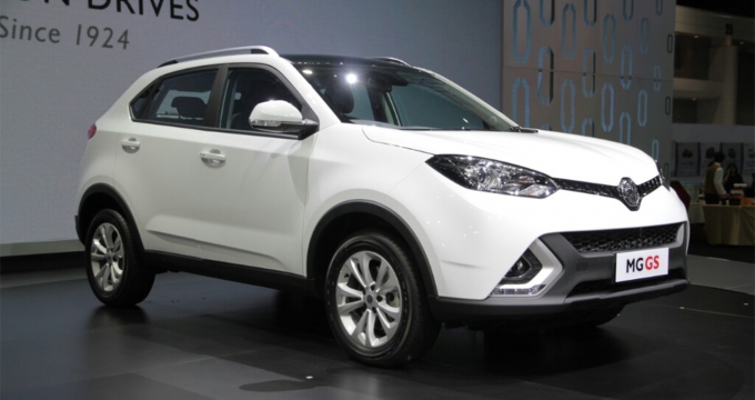 mg-gs-front-three-quarter-at-the-thai-motor-expo-l