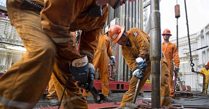 102278308-mexico-oil-platform1910x1000_gwim