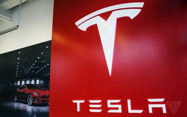 tesla1-1485963670075