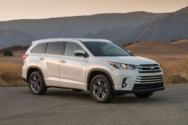 toyota-highlander-2017-phien-ban-moi-co-gi-noi-tro