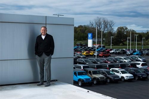 e-am-cac-hang-xe-hoi-my-o-at-giam-gia_26726190