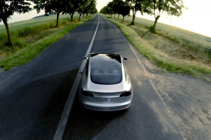 tesla-motors-1