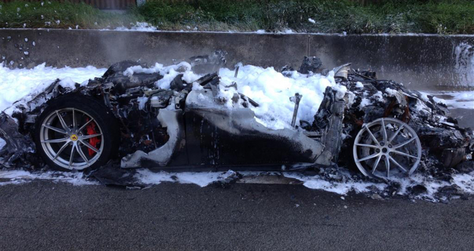 ferrari-f12tdf-fire-2