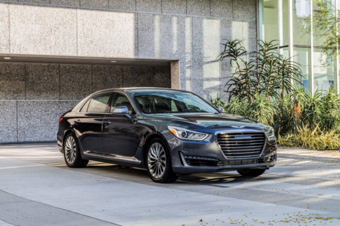 2017_genesis_g90_front_three_quarter_15_vbdc