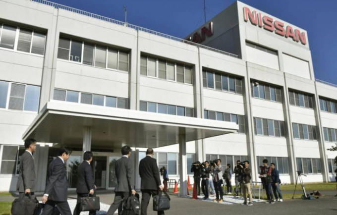 xedoisong_doanh_so_ban_xe_nhat_ban_sut_giam_0_wfrw