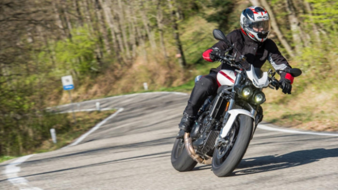 xedoisong_motomorini_corsarozz_h6_dfdc