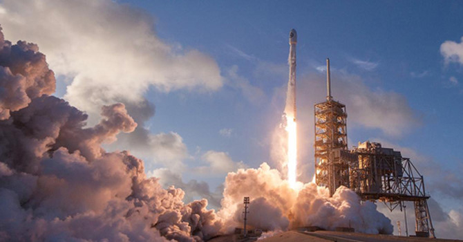 spacex-4371-1510826610_iqlg