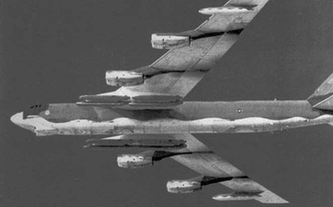 photo1516700084082-1516700084082