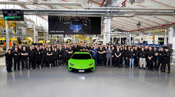 xedoisong_10000th_production_lamborghini_huracan_m