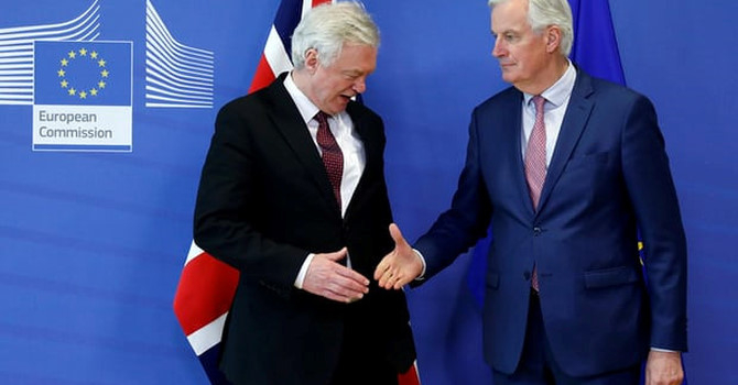 david_davis_va_michael_barnier_rznr