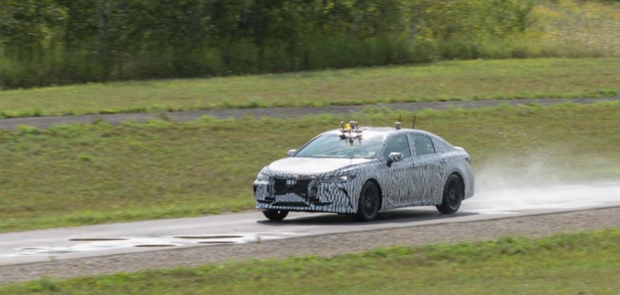 xedoisong_toyota_robot_kiemtraxe_4_wcwm