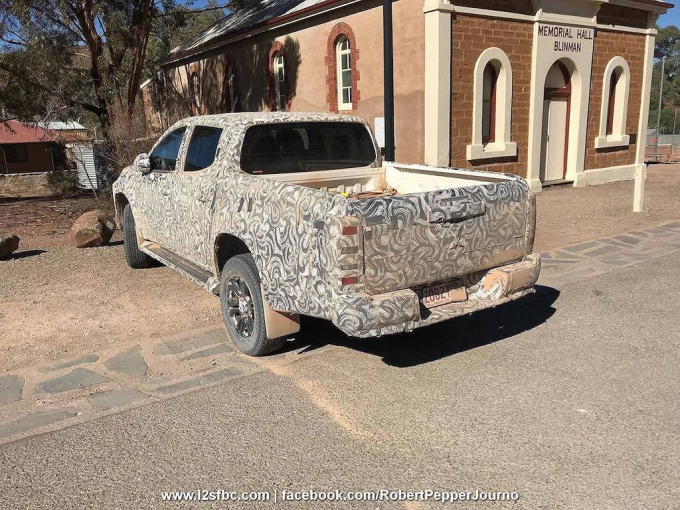 xedoisong_mitsubishi_triton_2018_2_dvga