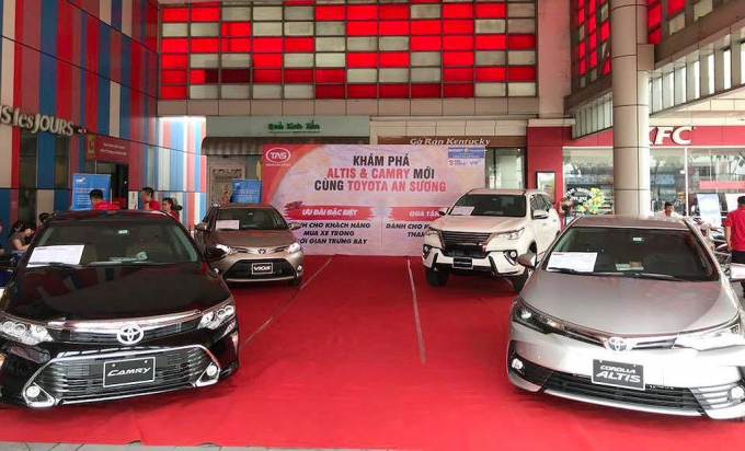 xedoisong_gia_xe_toyota_camry_2017_altis_2017_toyo