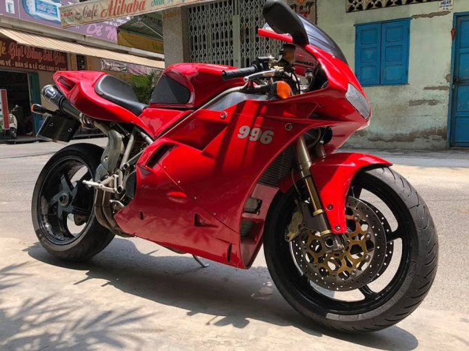 xedoisong_ducati_996_1_sjul