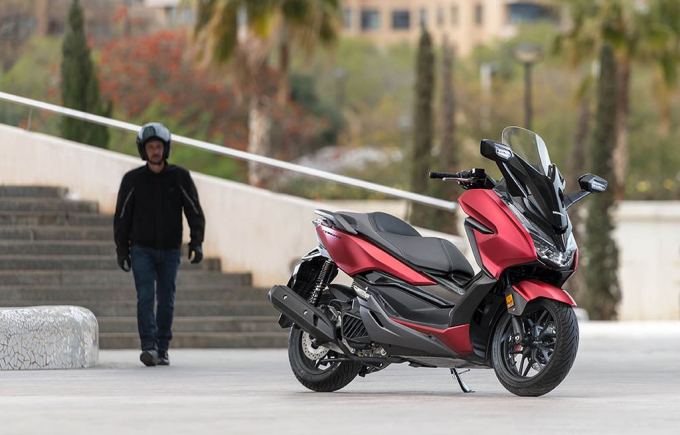 xedoisong_scooter_tay_ga_honda_forza_125_2018_euro