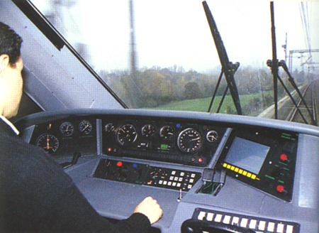 Xu-huong-tu-dong-hoa-trong-tau-dien_05