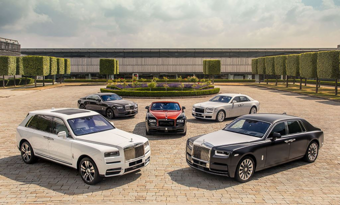 xedoisong_tron_bo_san_pham_rolls_royce_1st_time_go
