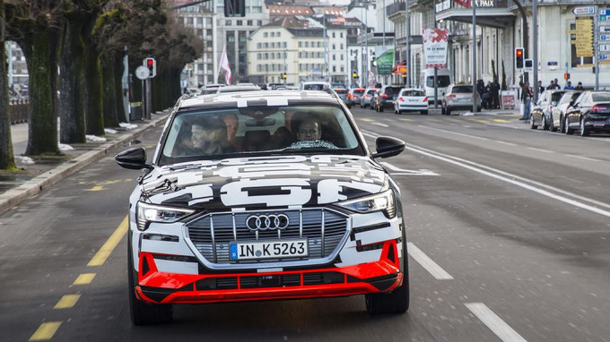 xedoisong_audi_huawei_2_qwic