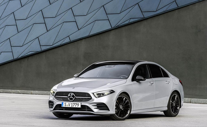 xedoisong_launching_mercedes_benz_a_class_sedan_20