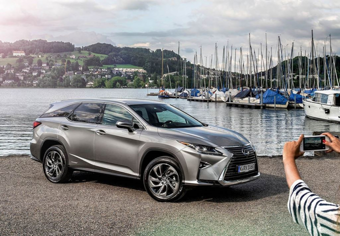 xedoisong_doanh_so_toan_cau_lexus_2018cy_h3_mcwj