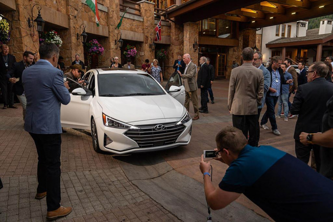 xedoisong_hyundai_elantra_2019_facelift_debut_h2_f