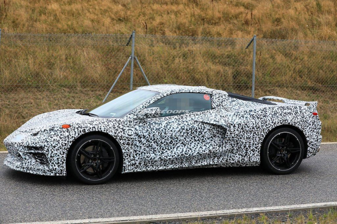 xedoisong_chevrolet_corvette_1_xcvz