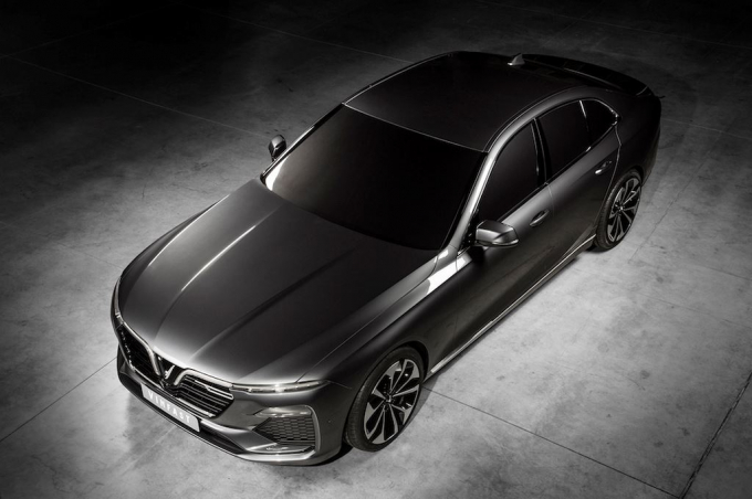 vinfast_sedan3_4hightfront_composite_edit_dfth