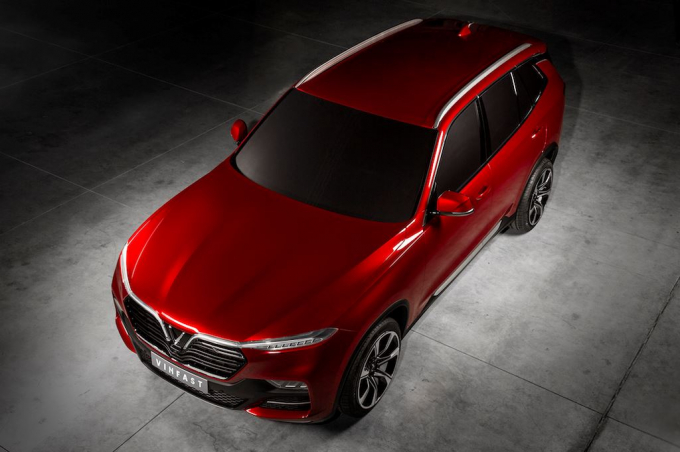 vinfast_suv_3_4hightfront_composite_edit_njqm