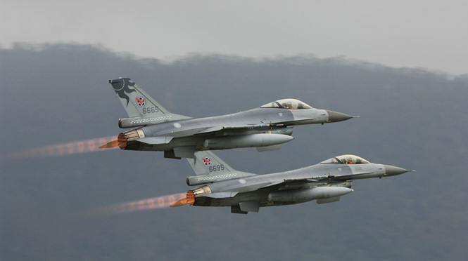 f-16_vkus