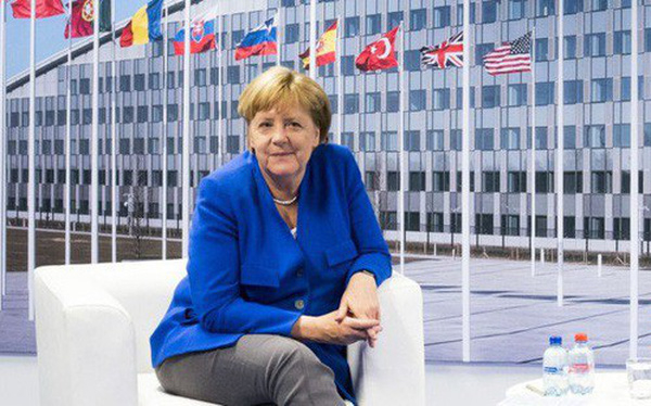 photo1541467621084-1541467621224-crop-154146765909