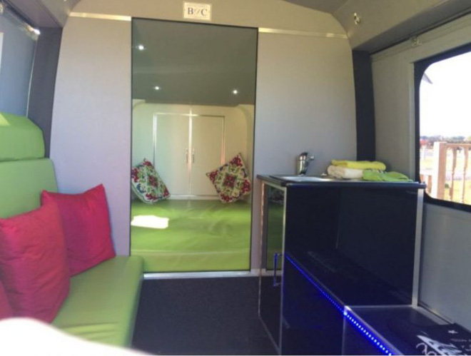 photo-1-1542600662052700414539