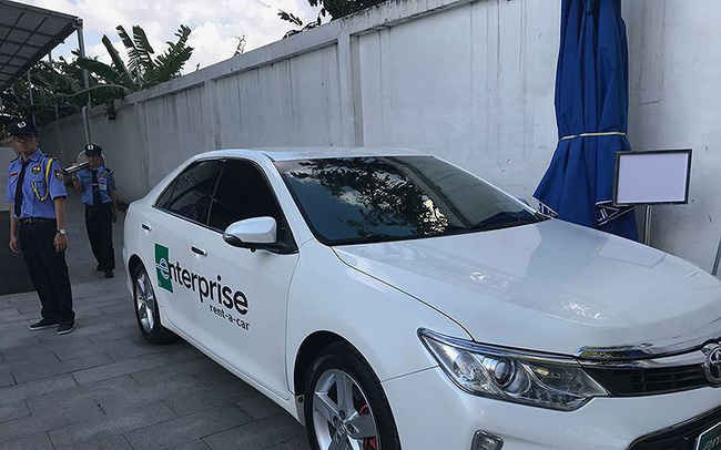 photo1544401770659-1544401771171-crop-154440180291