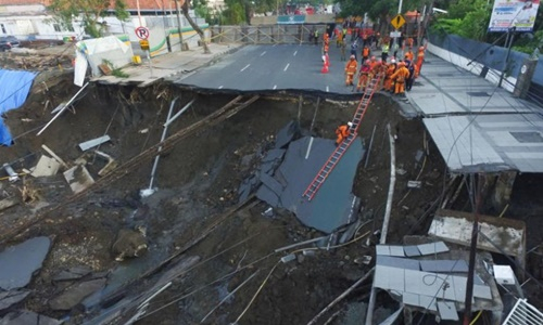 yq-sinkhole-19122018-4401-1545270575